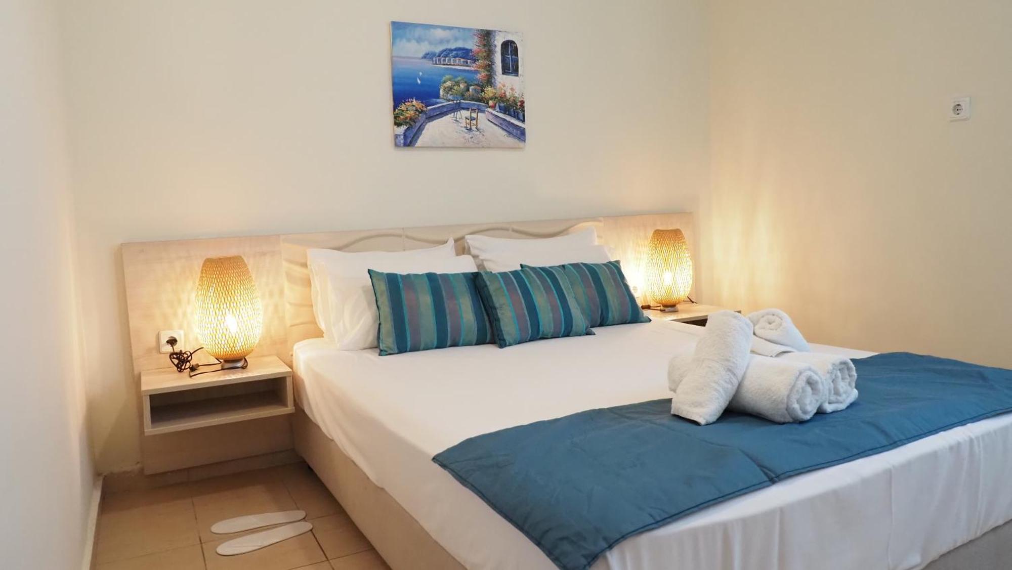 Leonidas Apartments And Suites 몰라 칼리바 외부 사진