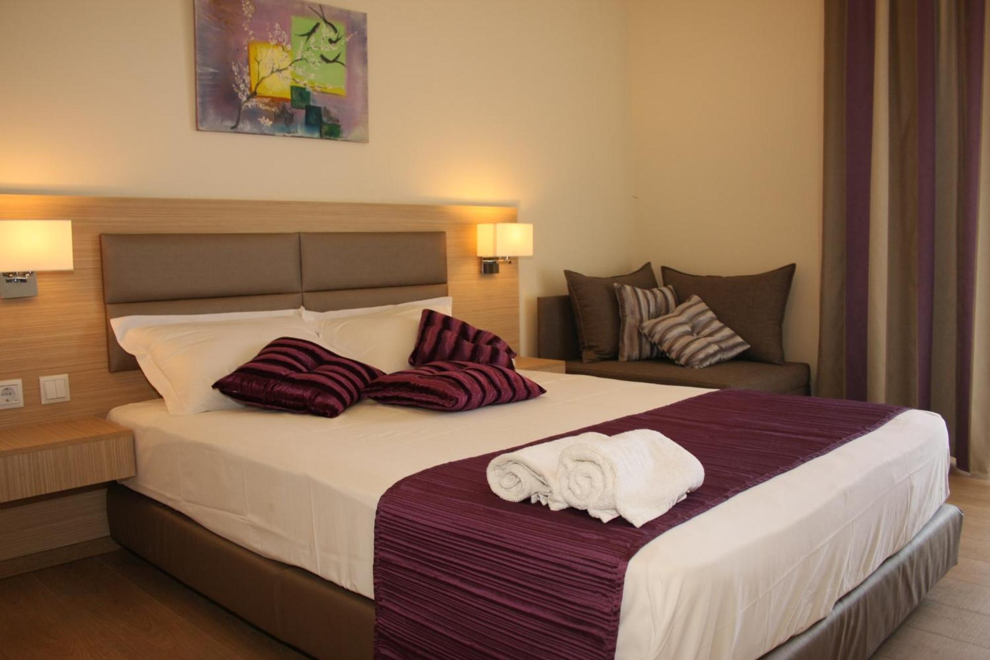 Leonidas Apartments And Suites 몰라 칼리바 외부 사진