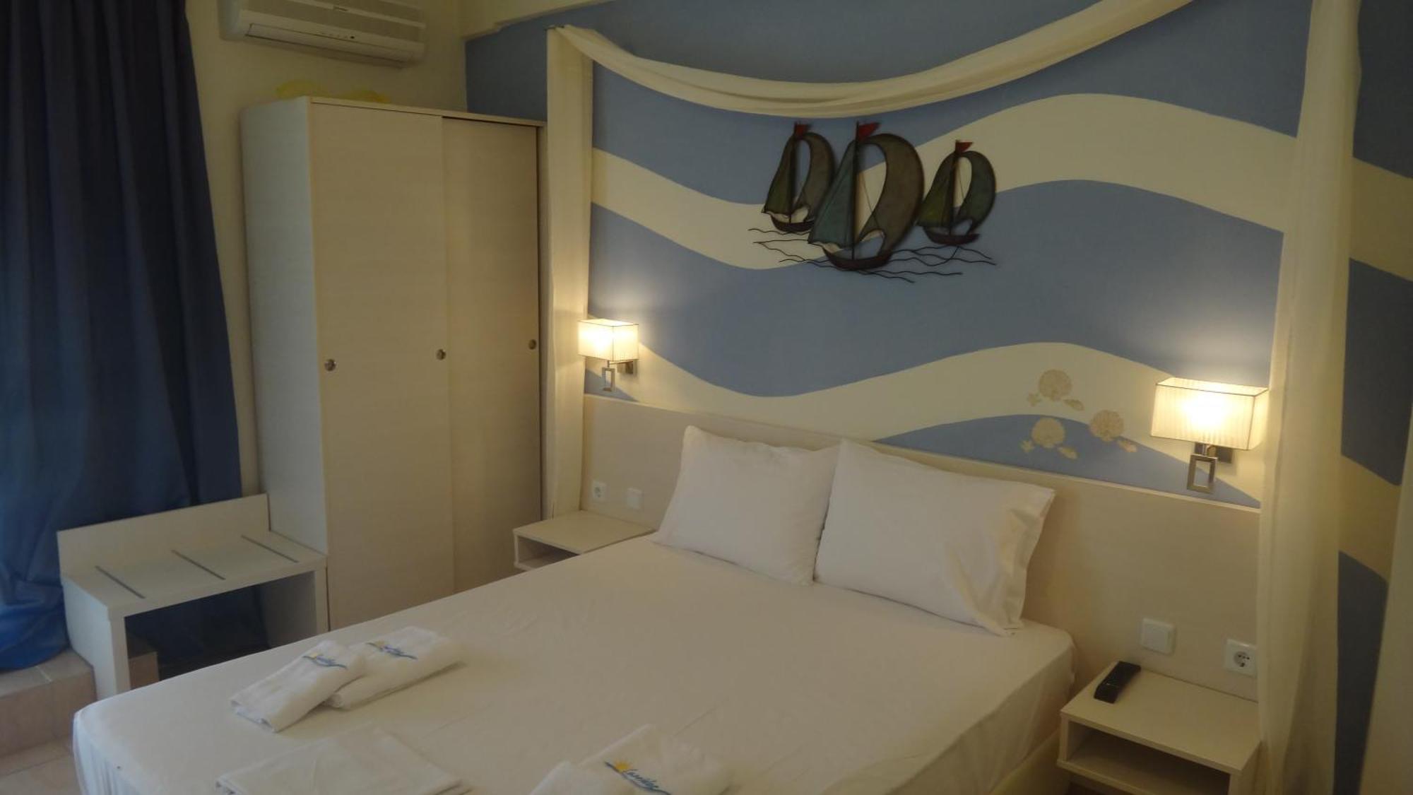 Leonidas Apartments And Suites 몰라 칼리바 외부 사진