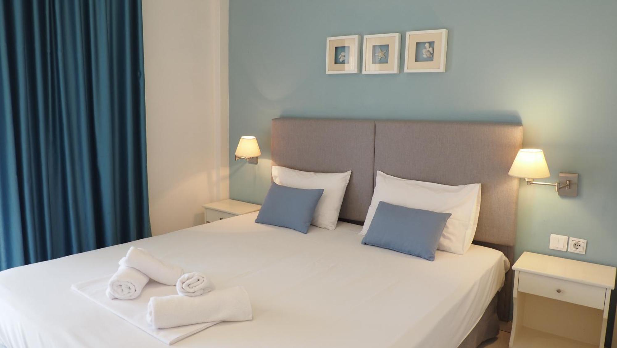 Leonidas Apartments And Suites 몰라 칼리바 외부 사진