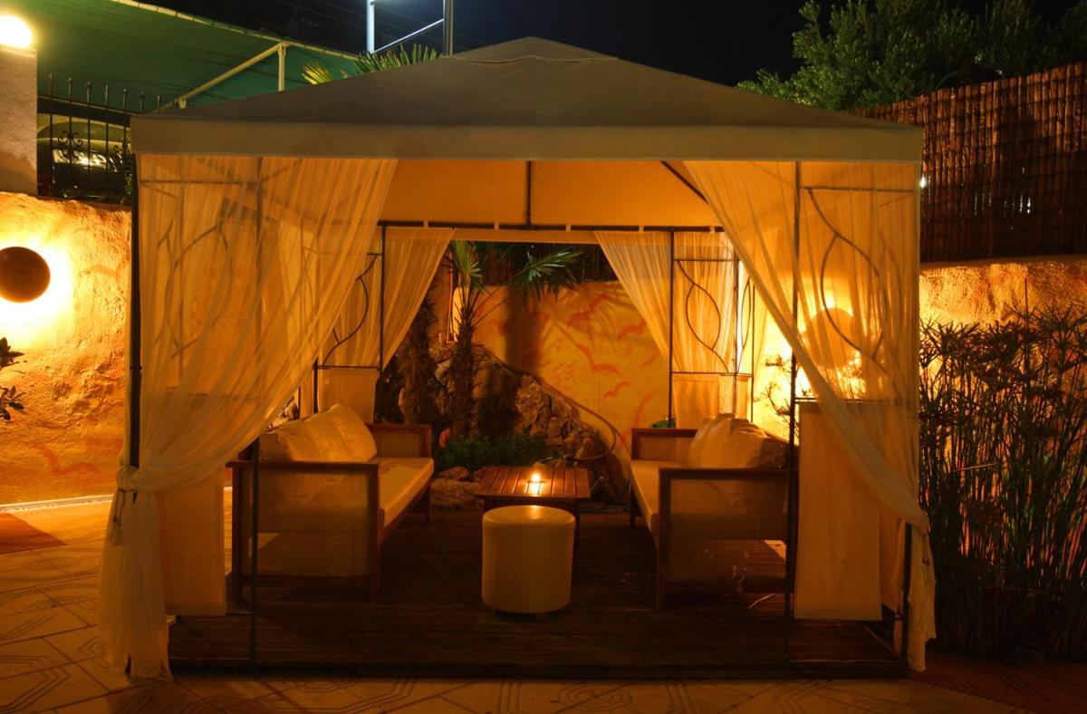 Leonidas Apartments And Suites 몰라 칼리바 외부 사진