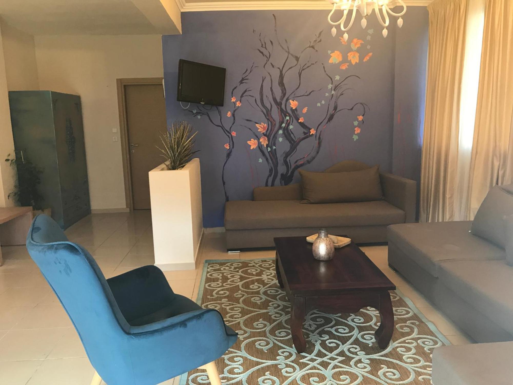Leonidas Apartments And Suites 몰라 칼리바 외부 사진